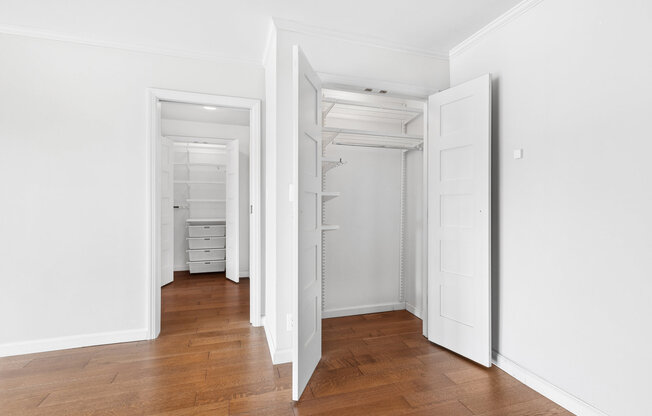 1 bed, 1 bath, 949 sqft, $5,450, Unit 19X