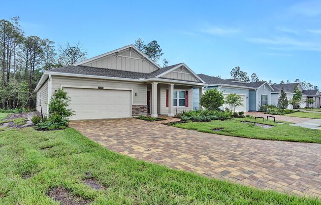 Brand NEW 3 bedroom/ 2 bathroom home in Oakleaf!