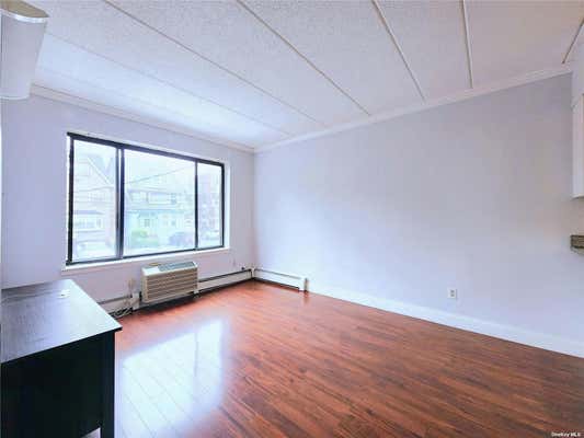 1 bed, 1 bath, $2,000, Unit 2A