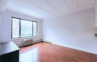 1 bed, 1 bath, $2,000, Unit 2A