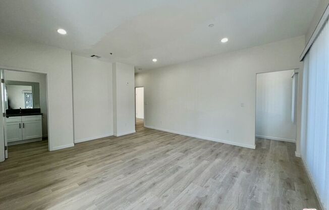 3 beds, 3.5 baths, 1,920 sqft, $4,995, Unit 103