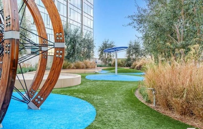 2 beds, 2 baths, 1,305 sqft, $4,800, Unit 2811