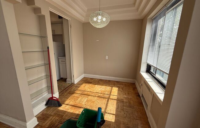 2 beds, 1 bath, $1,295, Unit 410