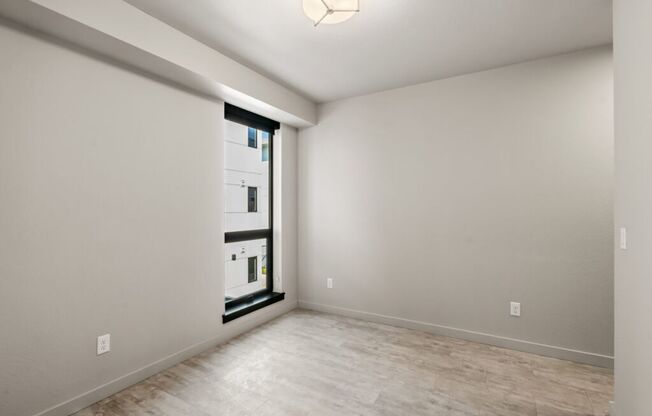 2 beds, 1 bath, 659 sqft, $1,635, Unit 324