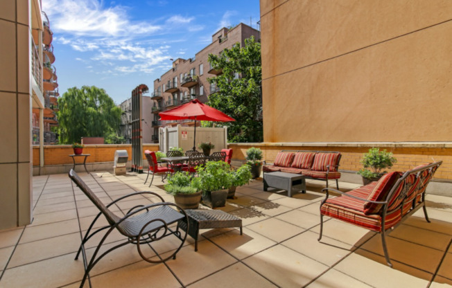 302 2nd St 7B