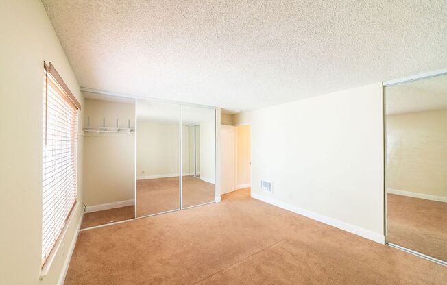 2 beds, 2 baths, $2,970, Unit 202