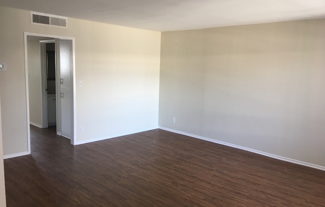 3 beds, 2 baths, 1,400 sqft, $2,898, Unit 237