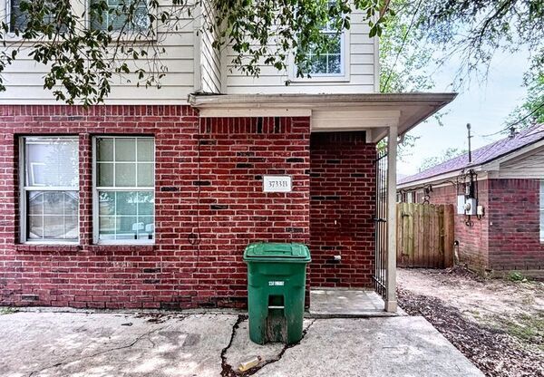 3733 AMOS ST
