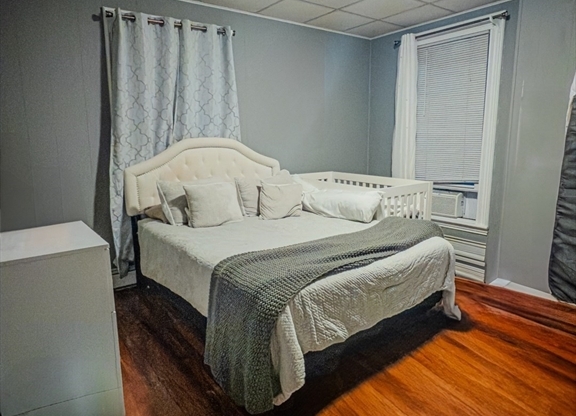 24 PARLIN ST