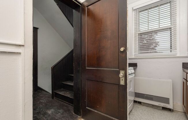 1 bed, 1 bath, 900 sqft, $850, Unit #20