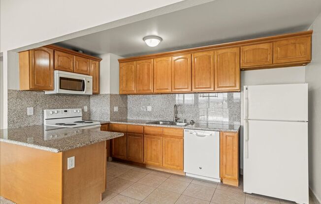 1 bed, 1 bath, 700 sqft, $2,550