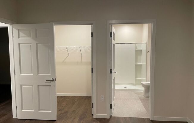 2 beds, 2 baths, 1,160 sqft, $1,650, Unit 107