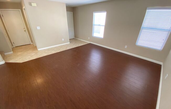 Wonderful 4 bed/2.5 bath home located in Summerlin