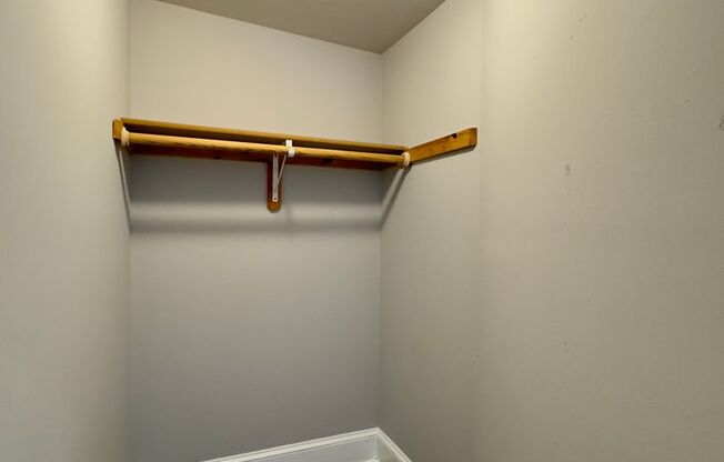 For Rent: Spacious Urban Living at 1322-1324 Eutaw Pl – Your Ideal City Dwelling!