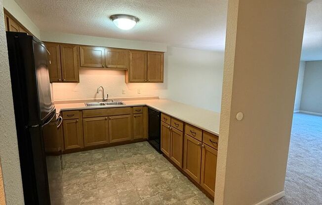 3 beds, 2 baths, $1,895, Unit Unit 45