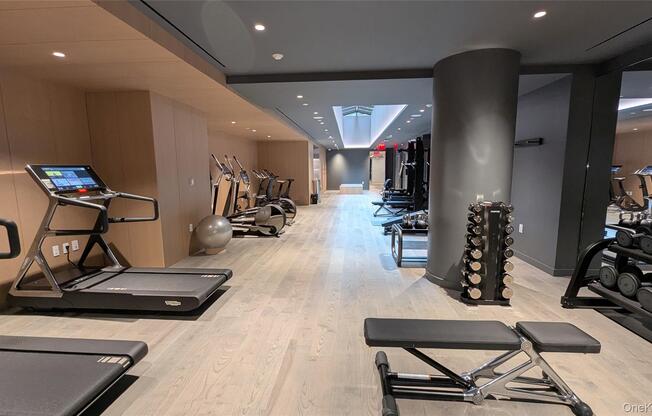 1 bed, 1 bath, 552 sqft, $6,200, Unit 21A