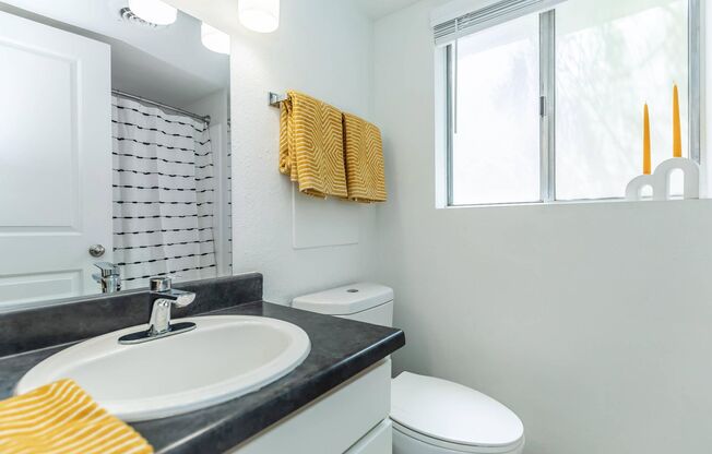 1 bed, 1 bath, 672 sqft, $1,049, Unit 232