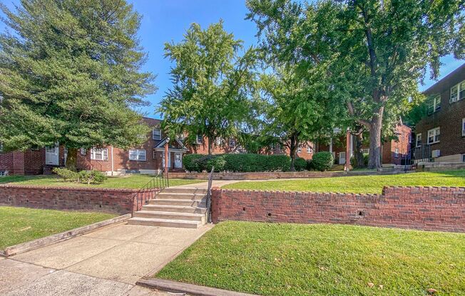 Oxford Gardens Apartments