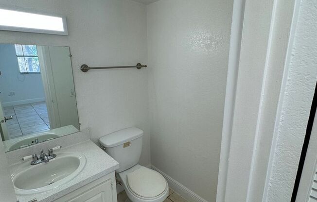 Bayview Palms 1805