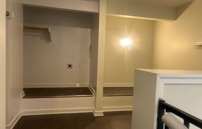 1 bed, 1 bath, 288 sqft, $875, Unit 210