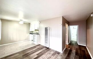 Fantastic One Bedroom with den/bonus room and One Bath in secure building in Hollywood!
