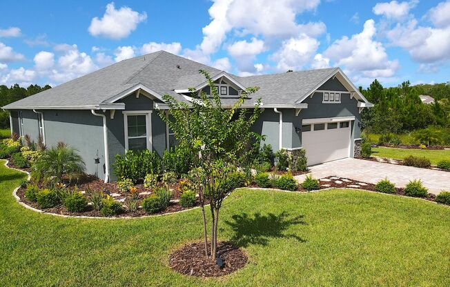 Stunning 3 Bedroom w Flex Room 2.5 Bathroom Home for Rent in Huntington Village!