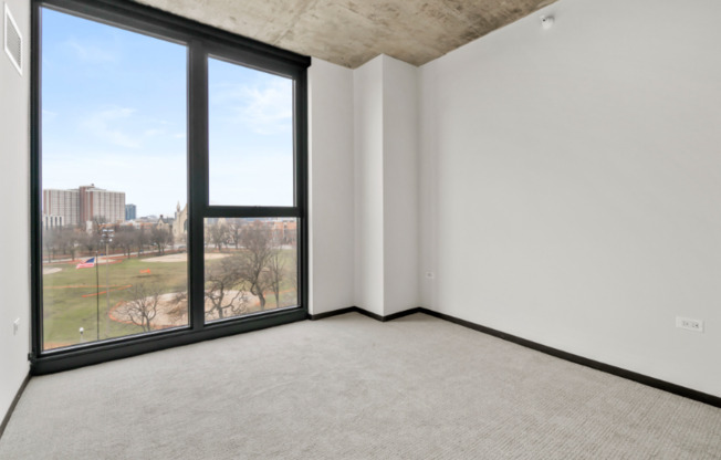1371 W RANDOLPH ST