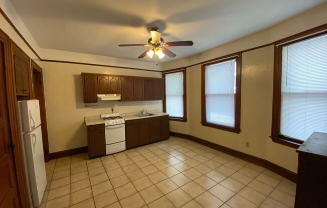 1 bed, 1 bath, $1,995