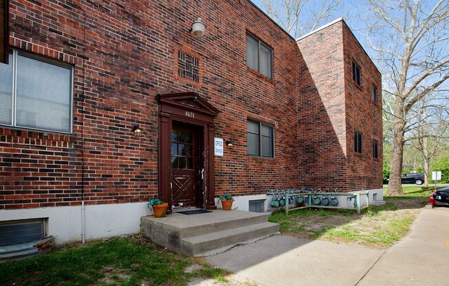 Norclay Apartments