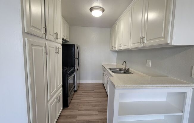 2 beds, 2 baths, 1,000 sqft, $2,650, Unit B44