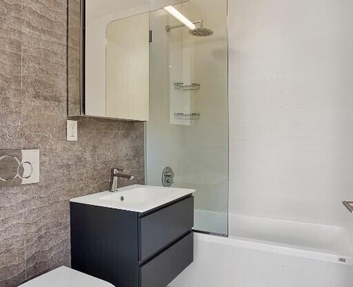 1 bed, 1 bath, $4,795, Unit 6E1