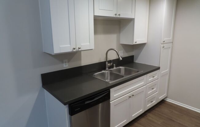 Renovated One Bedroom Condo in Mira Mesa with Two Parking Spaces