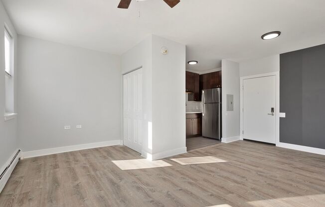 Studio, 1 bath, 412 sqft, $1,550, Unit 204