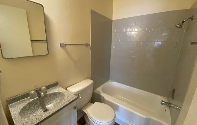 Studio, 1 bath, 400 sqft, $725, Unit 1620-5