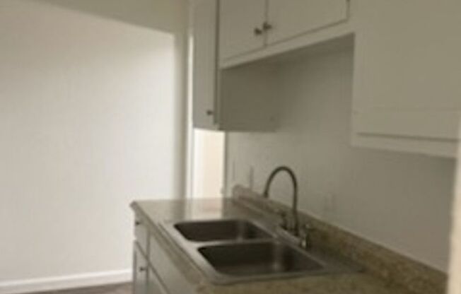 2 beds, 1.5 baths, 949 sqft, $1,450, Unit 281