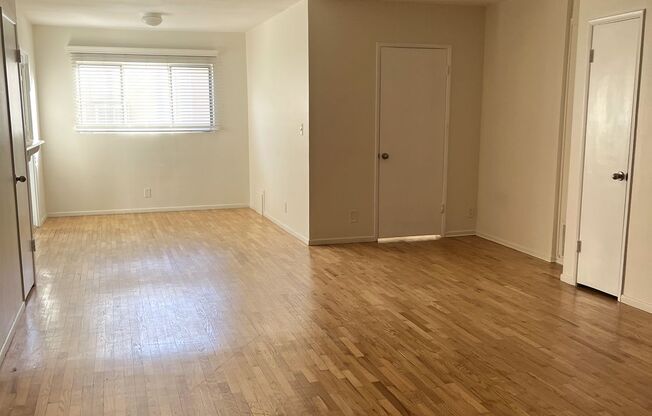 1 bed, 1 bath, $2,295, Unit 11