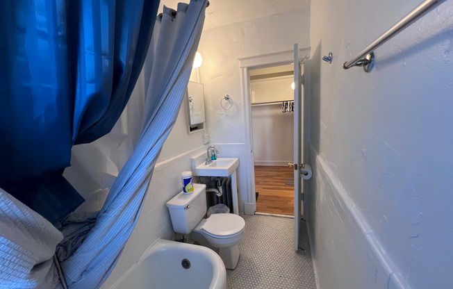 Studio, 1 bath, 400 sqft, $985, Unit 510