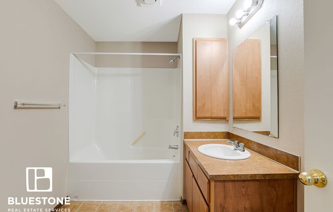 2 beds, 2 baths, 1,015 sqft, $1,450, Unit 1276-104