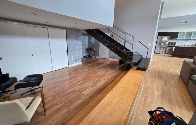 3 beds, 2.5 baths, 2,375 sqft, $4,995, Unit 1B