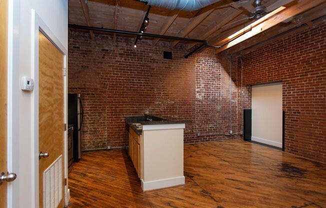 1 bed, 1 bath, 700 sqft, $1,475, Unit 119