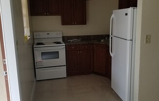 2 beds, 1 bath, $1,600