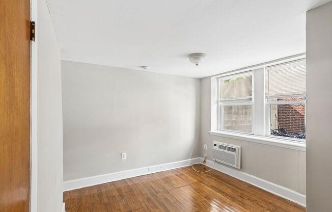 1 bed, 1 bath, 550 sqft, $1,090, Unit A5