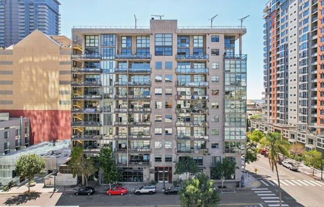 2 Bed/2 Bath Condo at Aperture in Little Italy!