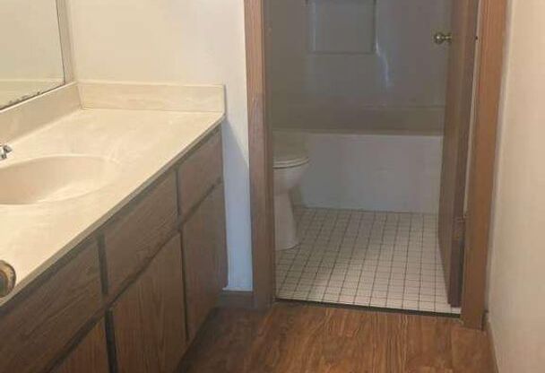 1 bed, 1 bath, 750 sqft, $1,350, Unit 8125-8125H