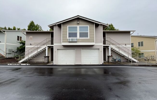 Spacious 904 Sq Ft Home in Bethany with Garage Parking, Washer/Dryer & Modern Kitchen Features