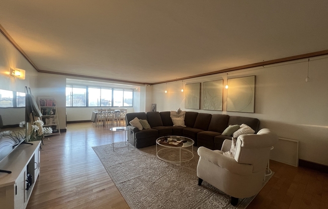 8 Whittier Pl