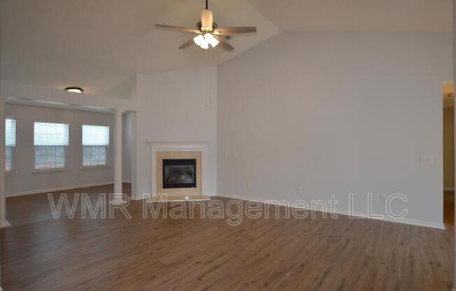 2011 OAKBRIAR CIR