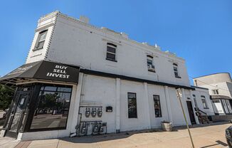 4 W Arkansas Ave