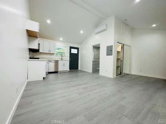 Studio, 1 bath, 400 sqft, $1,975