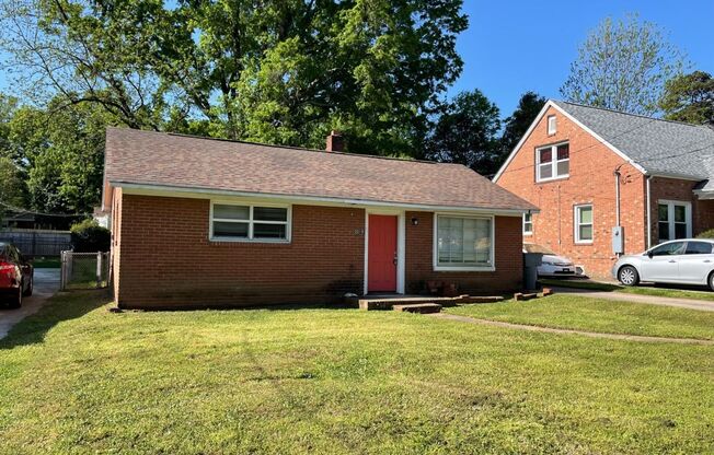 Adorable 3 bedroom 2 bath Ranch style home . Located off beaties Ford Rd